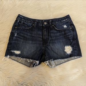 Gap dar wash distressed slim cut-off shorts size 25